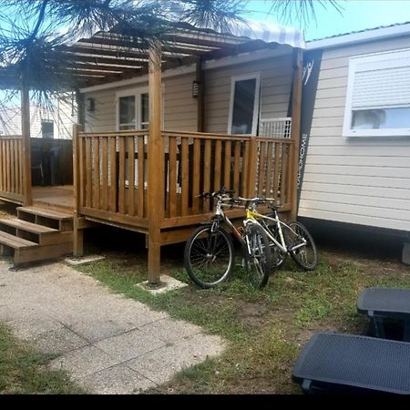 Camping Des Dunes De Contis Mobilhome 3Ch, Saint-Julien-en-Born Eksteriør billede