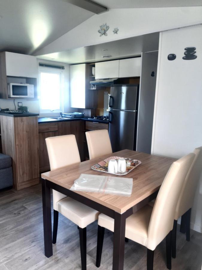 Camping Des Dunes De Contis Mobilhome 3Ch, Saint-Julien-en-Born Eksteriør billede