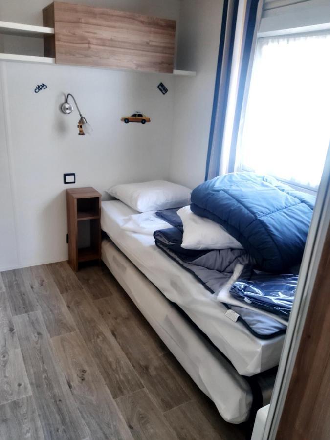 Camping Des Dunes De Contis Mobilhome 3Ch, Saint-Julien-en-Born Eksteriør billede