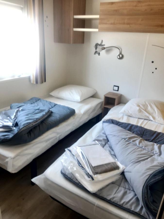 Camping Des Dunes De Contis Mobilhome 3Ch, Saint-Julien-en-Born Eksteriør billede